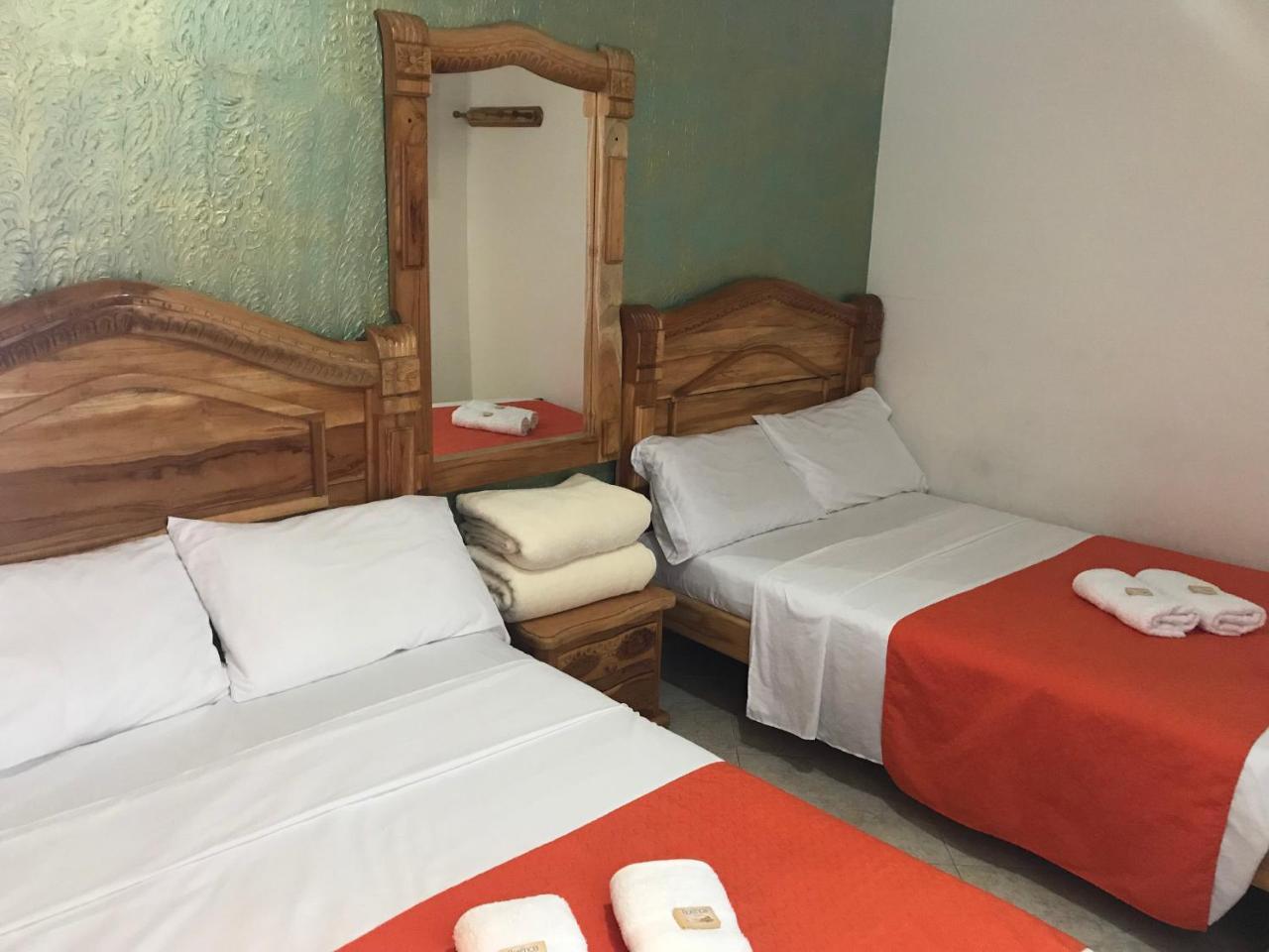 Hotel Las Guacamayas Guatapé Eksteriør billede