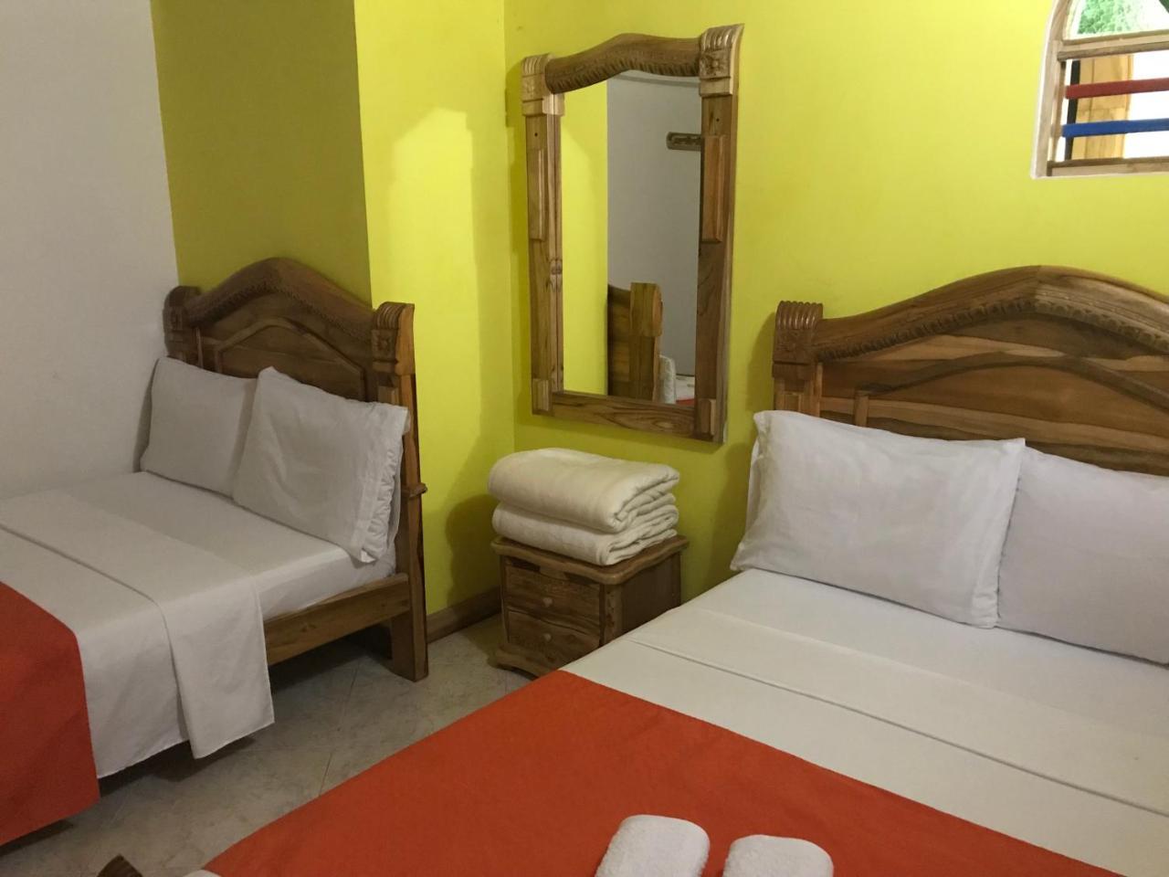 Hotel Las Guacamayas Guatapé Eksteriør billede