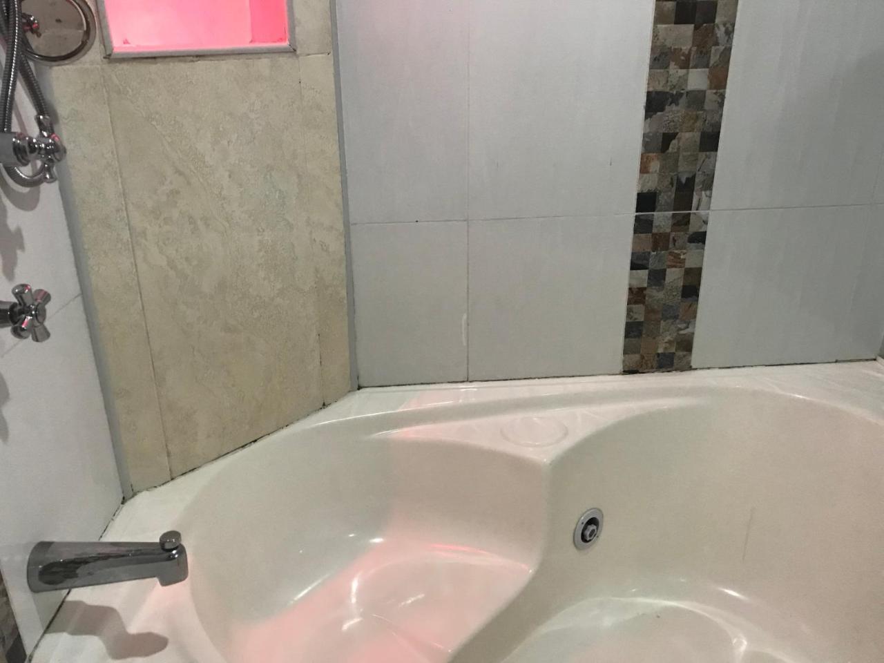 Hotel Las Guacamayas Guatapé Eksteriør billede