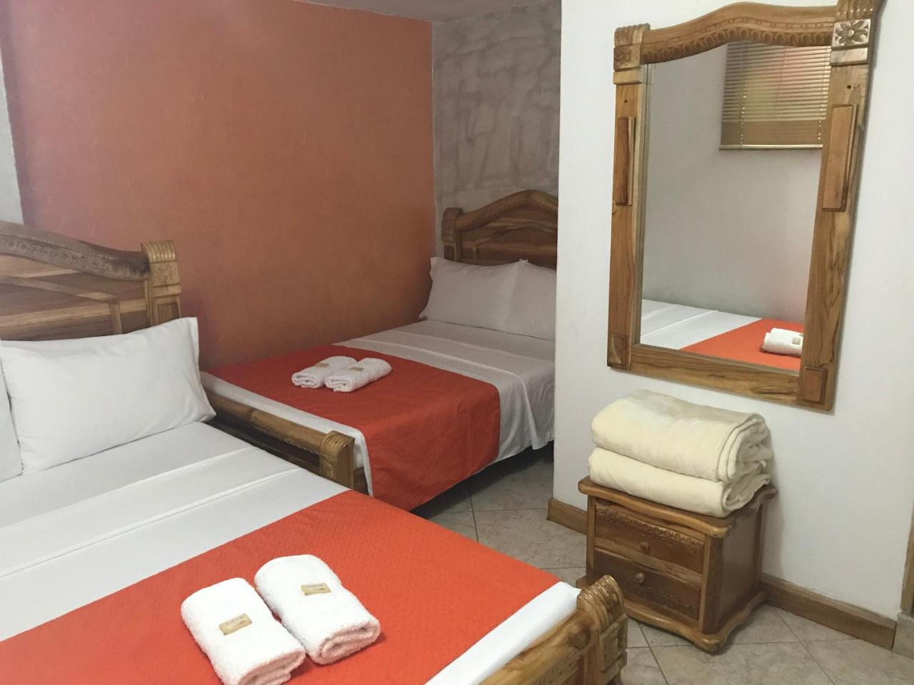 Hotel Las Guacamayas Guatapé Eksteriør billede
