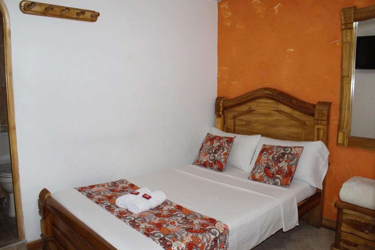 Hotel Las Guacamayas Guatapé Eksteriør billede