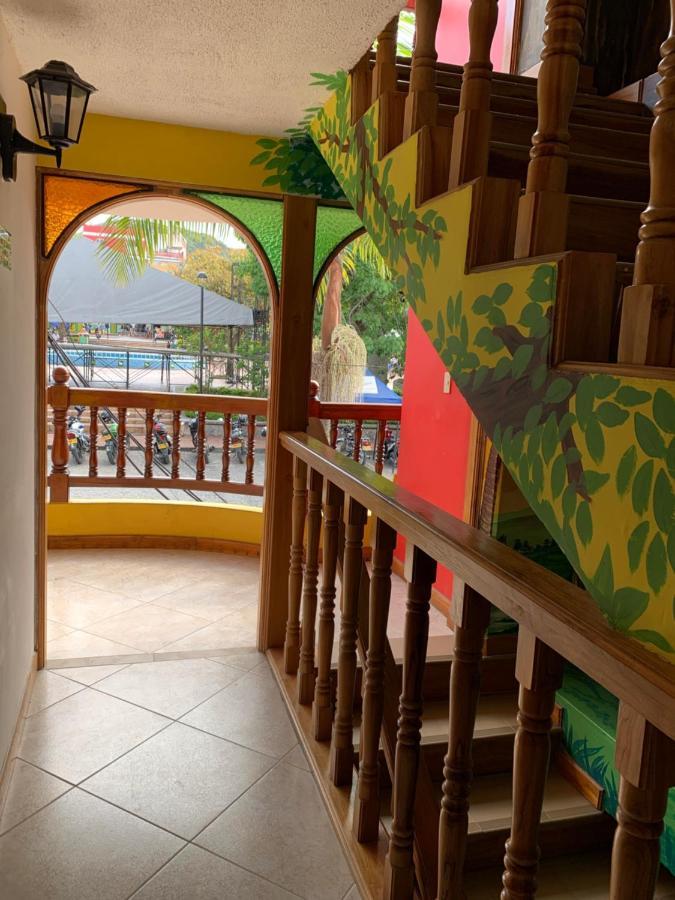 Hotel Las Guacamayas Guatapé Eksteriør billede